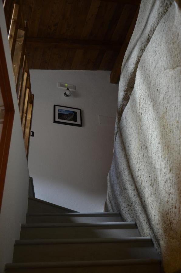 B&B La Casa Sulla Roccia 皮耶特拉佩尔托萨 外观 照片
