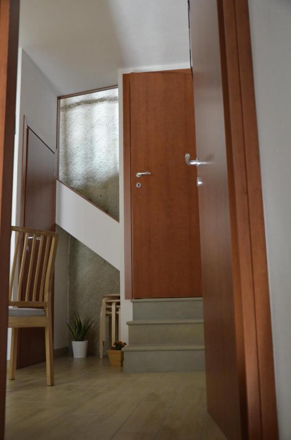 B&B La Casa Sulla Roccia 皮耶特拉佩尔托萨 外观 照片